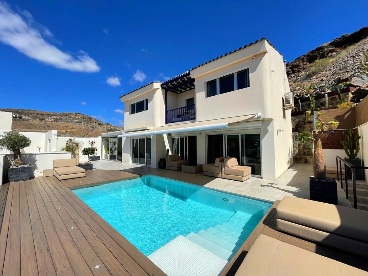 Luxury Villa Morelli With Seaview & Heated Pool マスパロマス エクステリア 写真