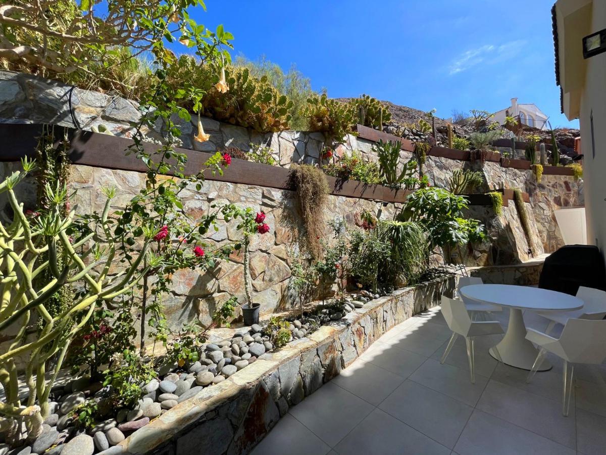 Luxury Villa Morelli With Seaview & Heated Pool マスパロマス エクステリア 写真