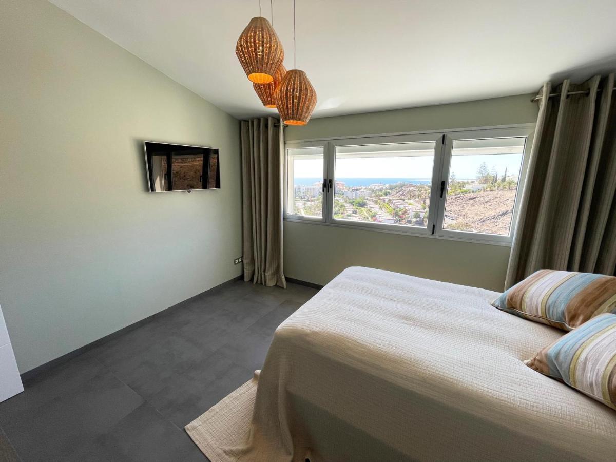 Luxury Villa Morelli With Seaview & Heated Pool マスパロマス エクステリア 写真